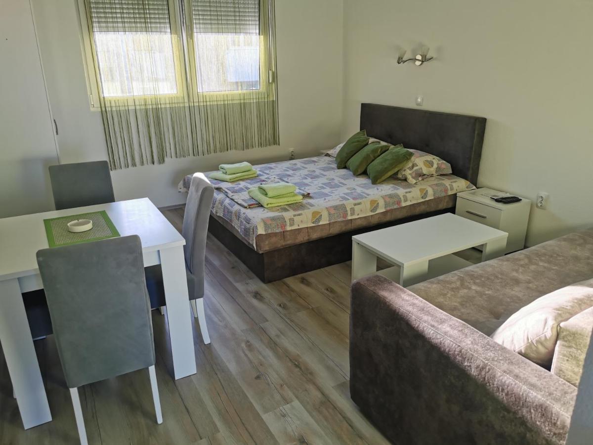 Apartmani Manila, Vrnjacke Terme-Popust, Spa Centar Pegaz-Popust, Garazno Mesto Vrnjačka Banja Zewnętrze zdjęcie